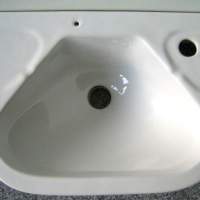 20. Special compact hand-washbasin 40x30 cm in white